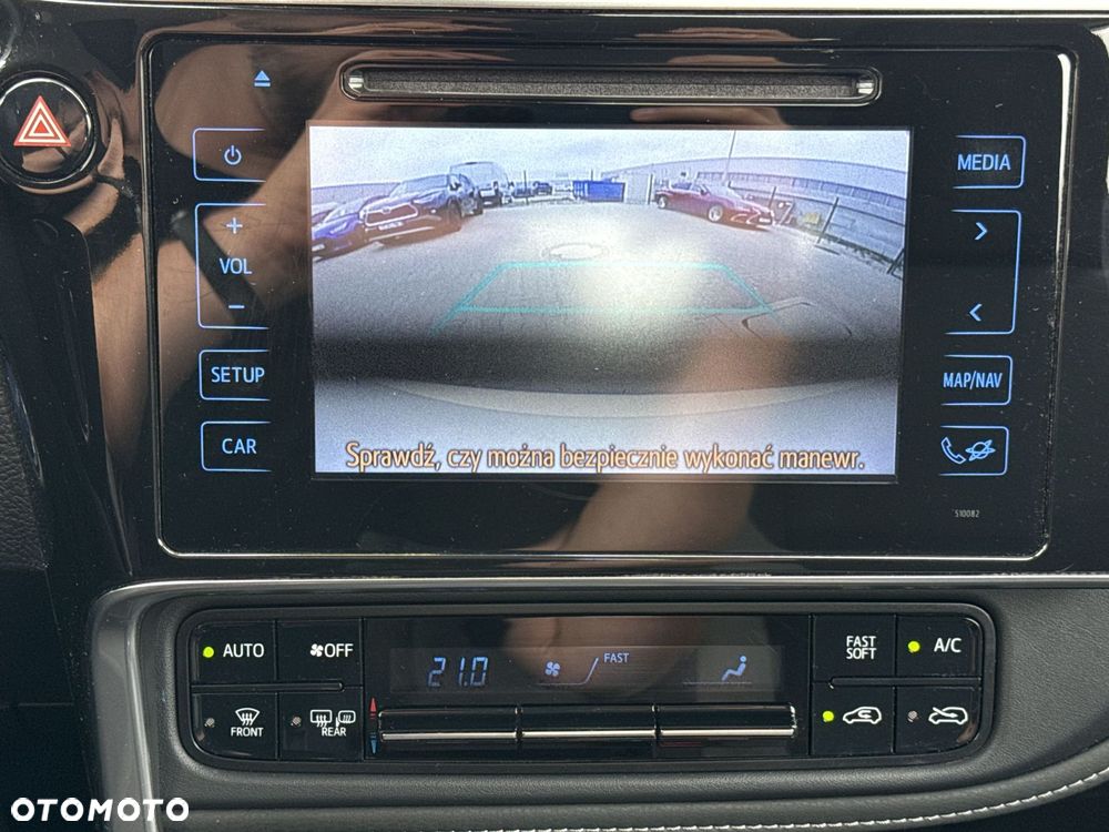 Toyota Auris - 16