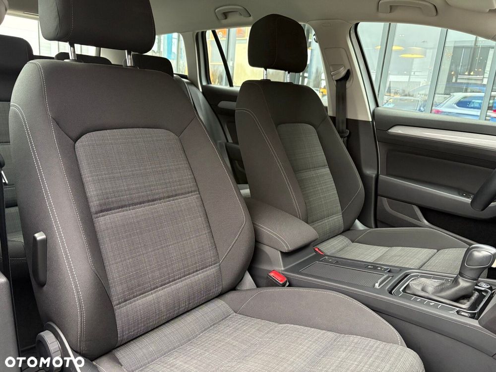 Volkswagen Passat Variant 2.0 TDI EVO Business DSG - 17