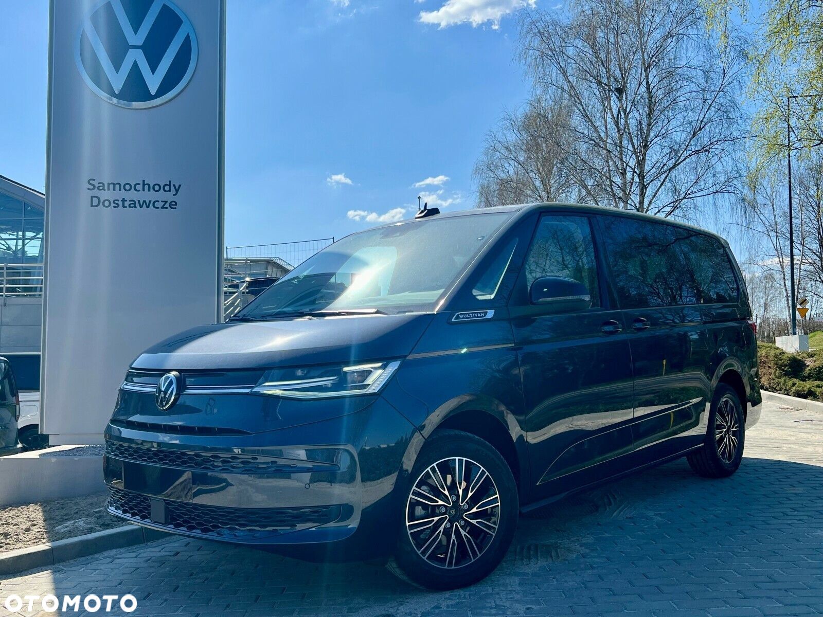 Volkswagen multivan Multivan Life L2 silnik: 2,0 l TDI SCR 110 kW / skrzynia biegów: 7-biegowa DSG rozstaw osi: 3124 mm - 1