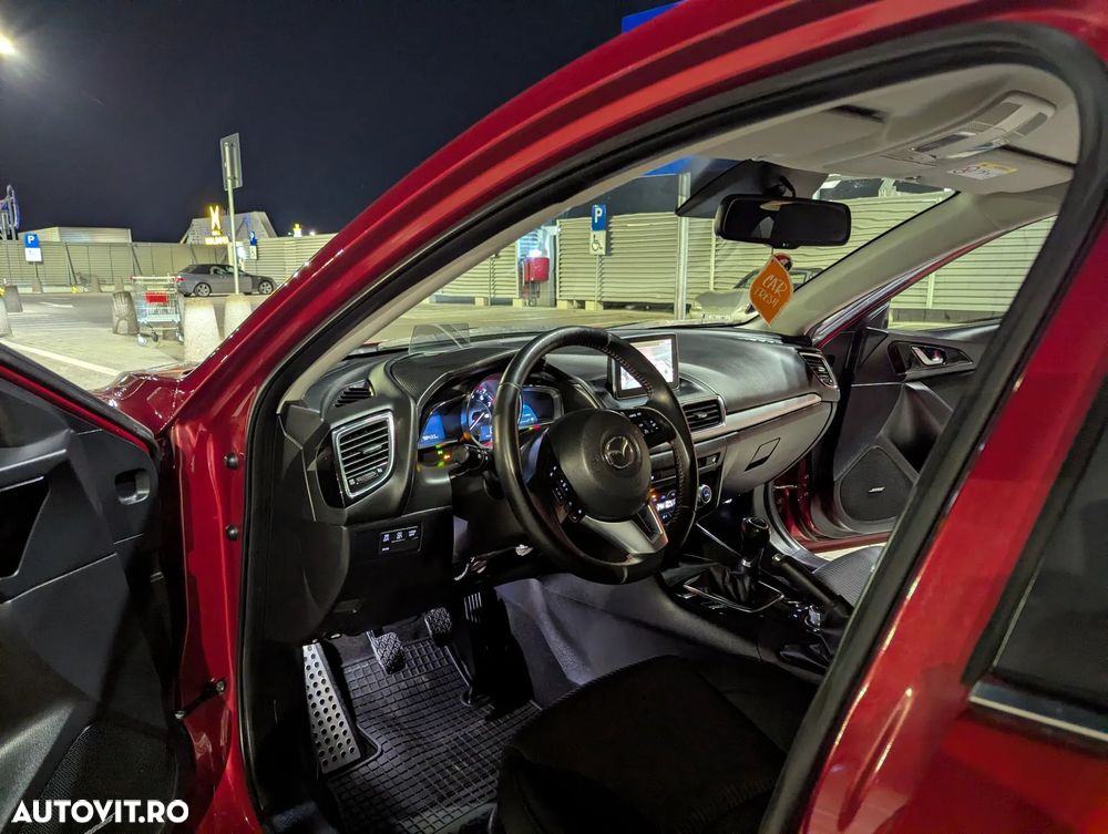 Mazda 3 G165 Revolution - 8