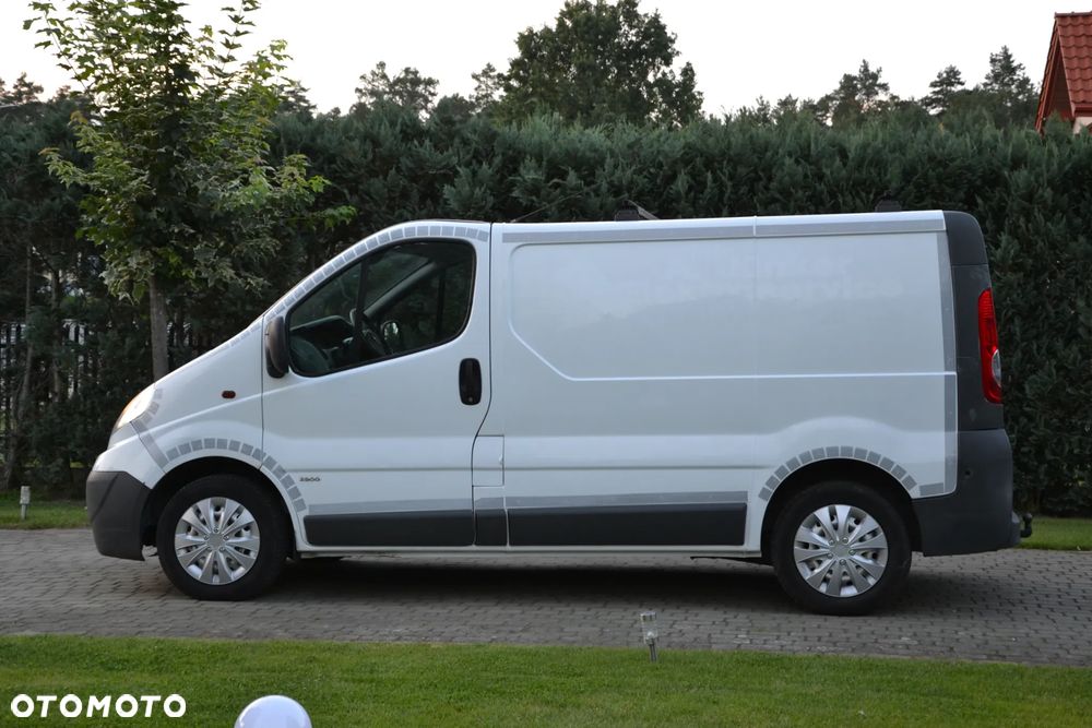 Opel Vivaro - 2