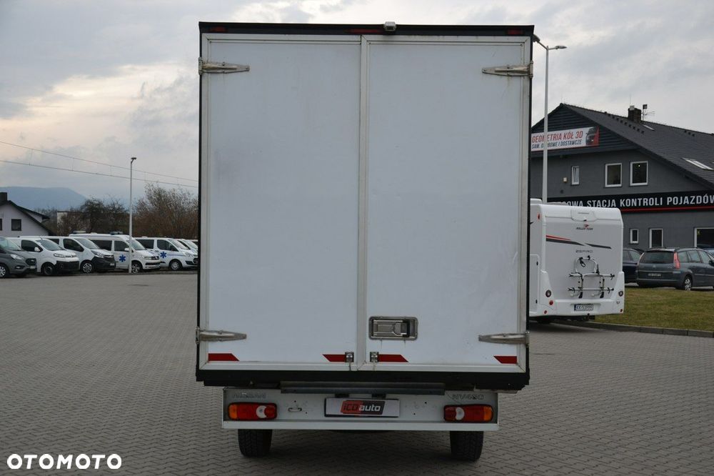 Nissan NV 400 - 6