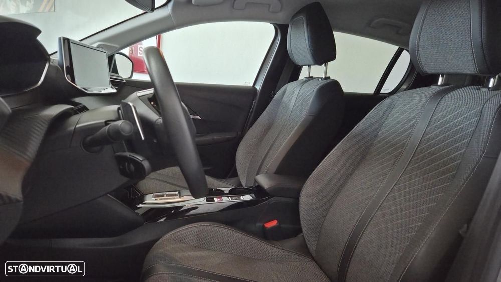 Peugeot 208 1.2 Hybrid Allure e-DCS6 - 11