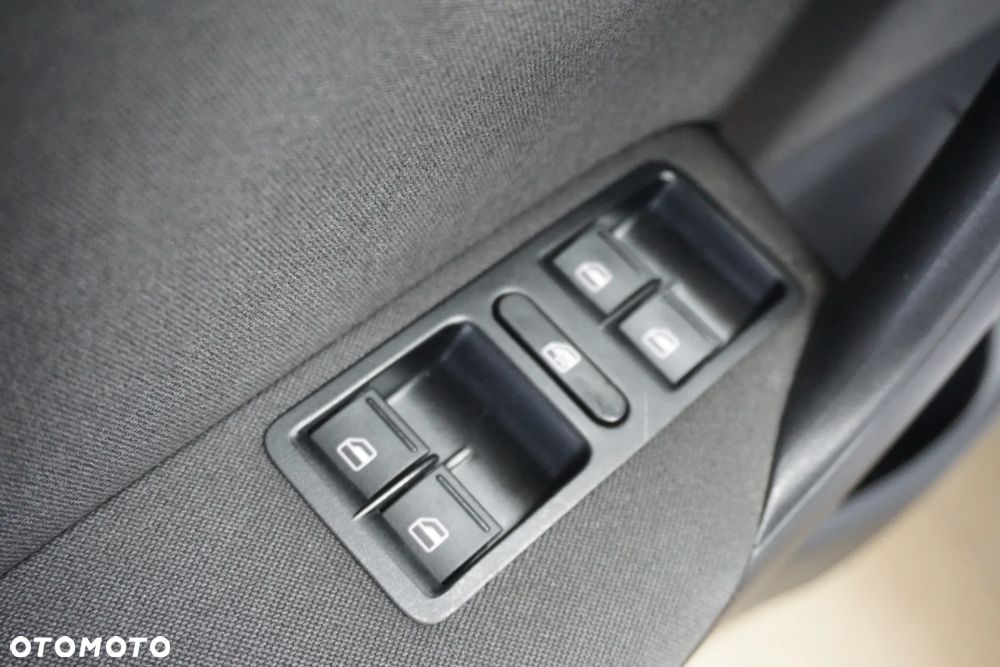 Volkswagen Polo 1.6 TDI Comfortline - 28