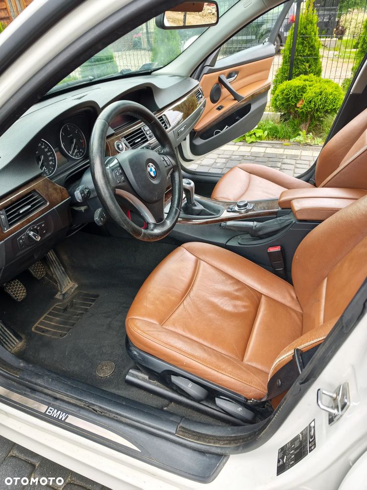 BMW Seria 3 318d - 3