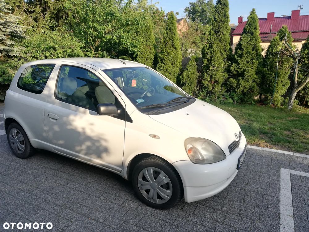 Toyota Yaris 1.0 Base - 10