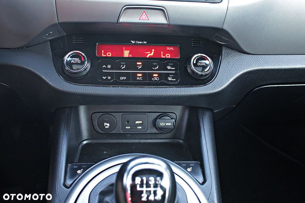 Kia Sportage 1.6 GDI 2WD Fifa World Cup Edition - 30
