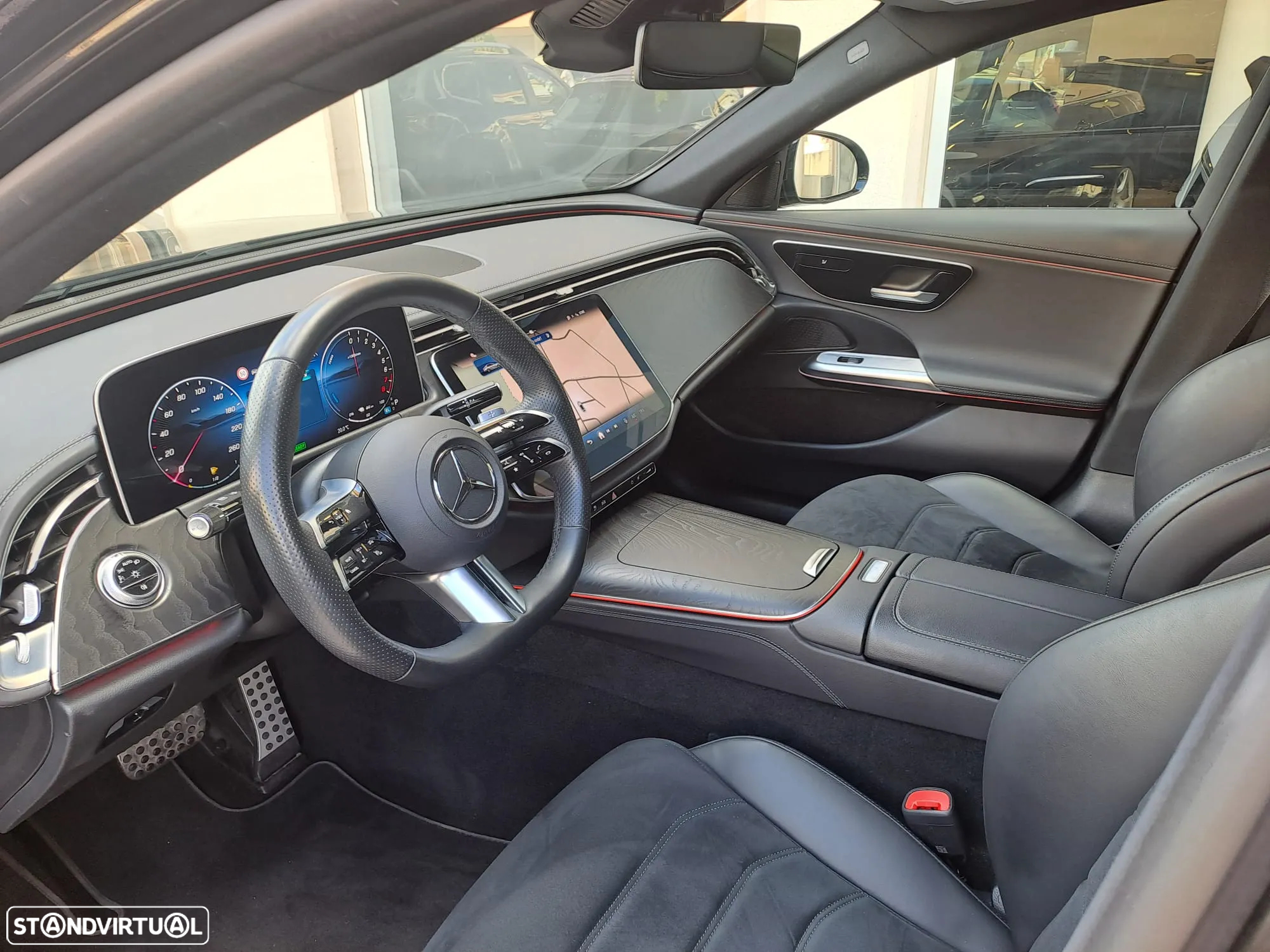 Mercedes-Benz E 300 e AMG Line - 24