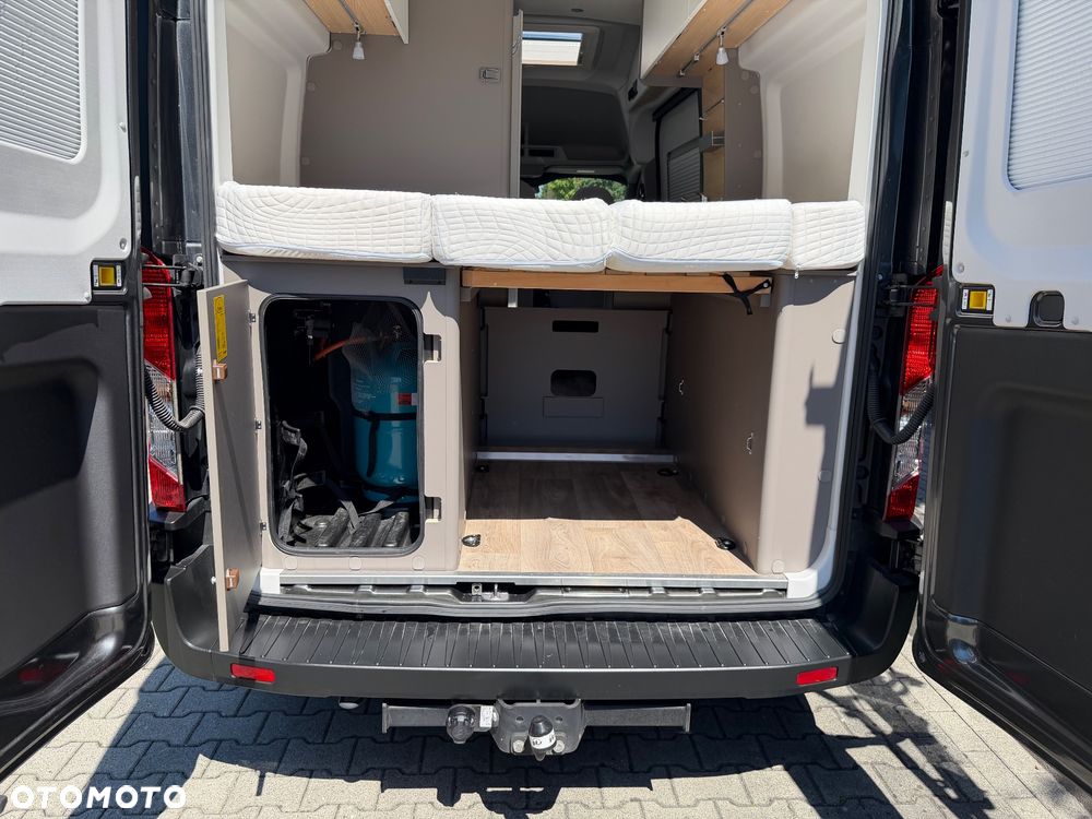 Ford LMC INNOVAN C 590 - 36
