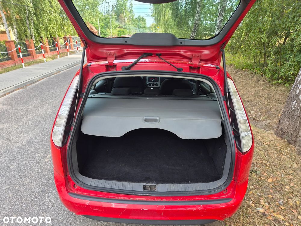 Ford Focus - 22