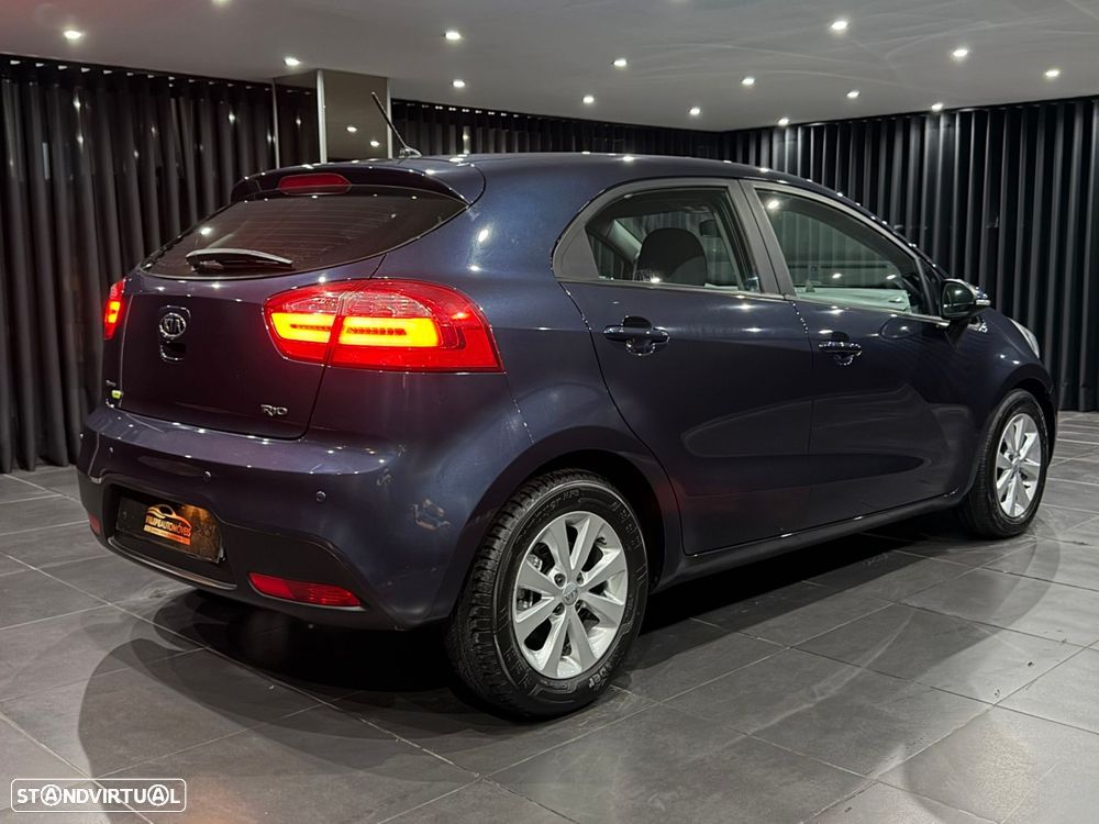 Kia Rio 1.4 CRDi EX - 8