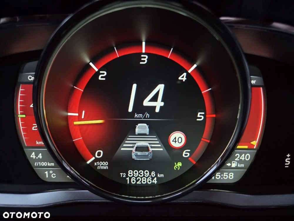 Volvo XC 60 D4 Geartronic Summum - 22