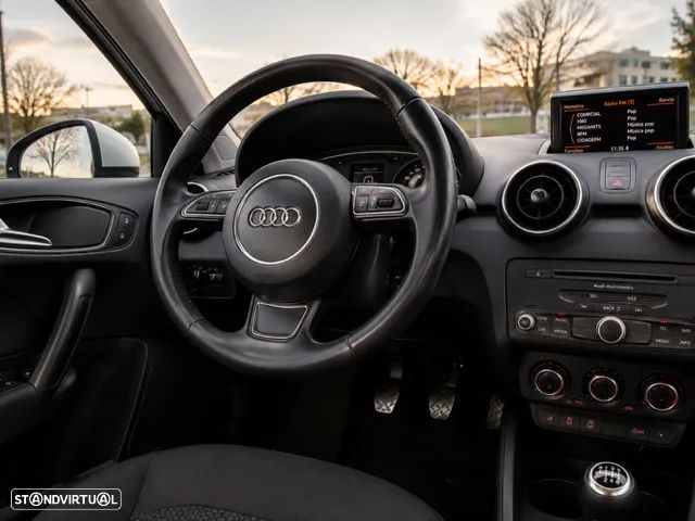 Audi A1 Sportback 1.6 TDI Advance Business Line - 5