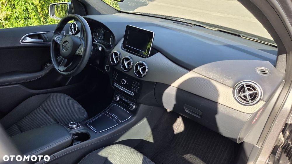 Mercedes-Benz Klasa B 180 (BlueEFFICIENCY) 7G-DCT - 8