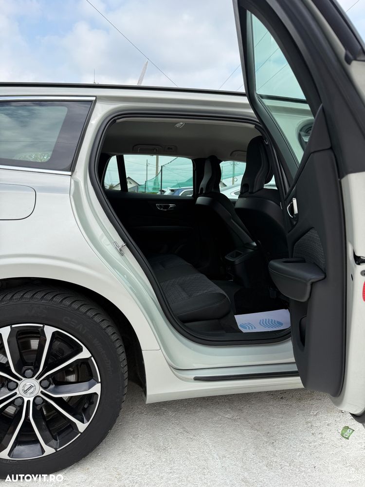 Volvo V60 B4 D Geartronic Momentum Pro - 20