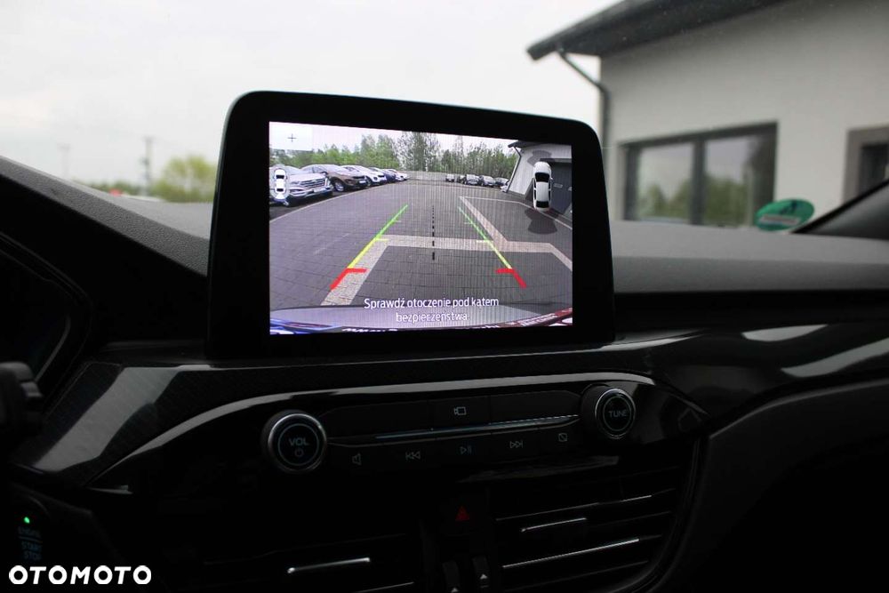 Ford Kuga - 37