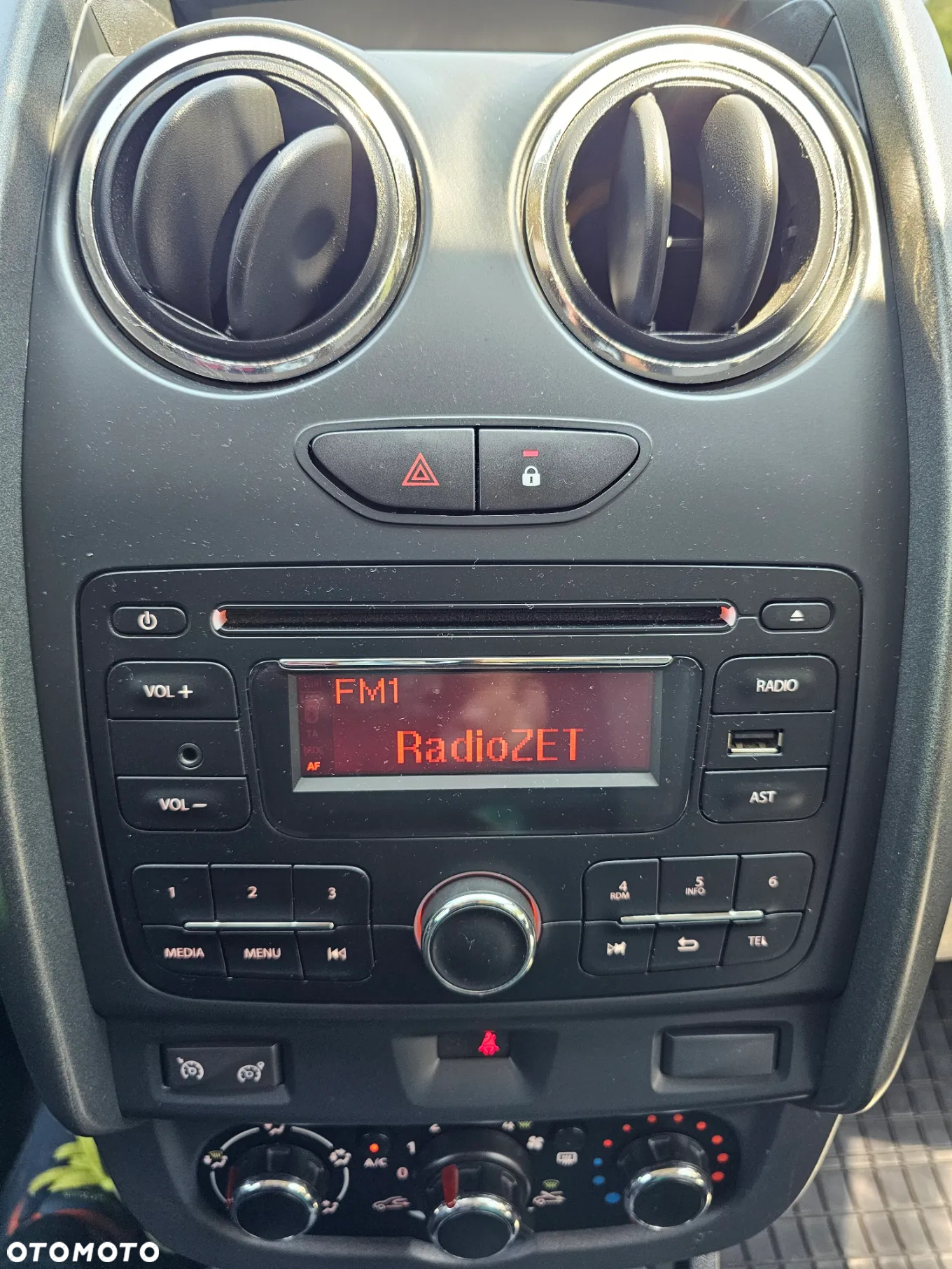 Dacia Duster 1.6 Ambiance Eco - 17