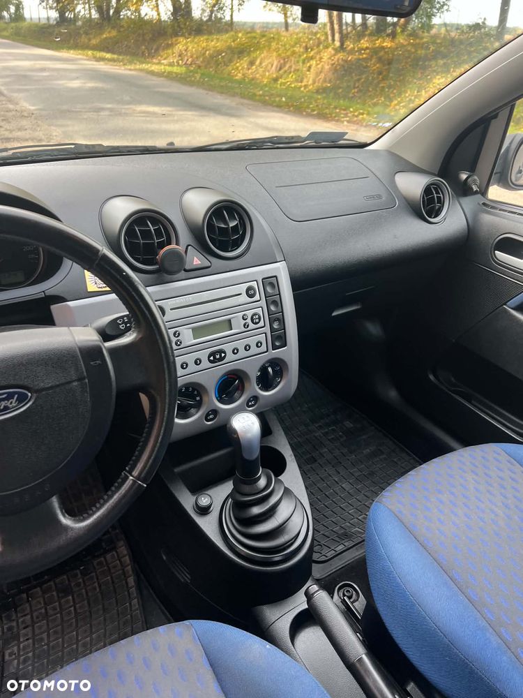 Ford Fiesta 1.3 - 7