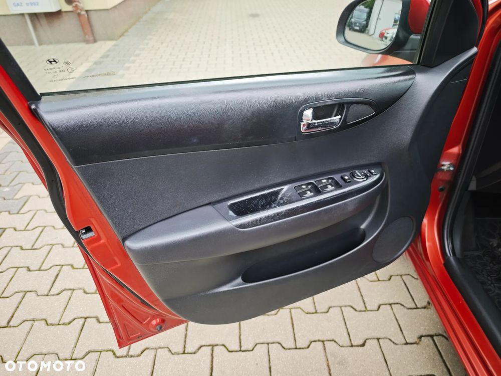 Hyundai i20 1.25 Wersja Jubileuszowa - 25