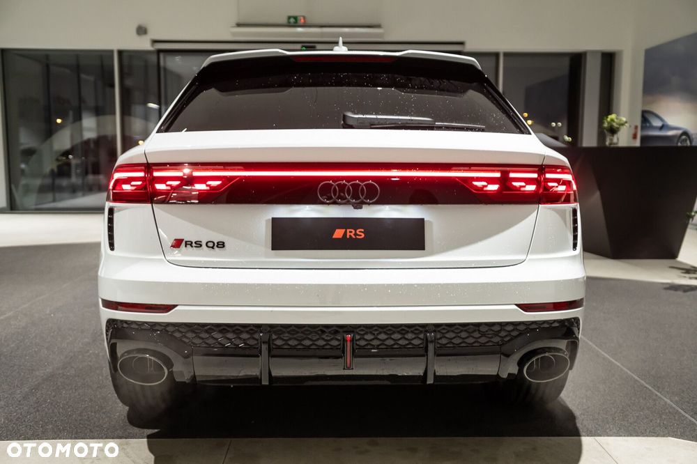 Audi RS Q8 - 4