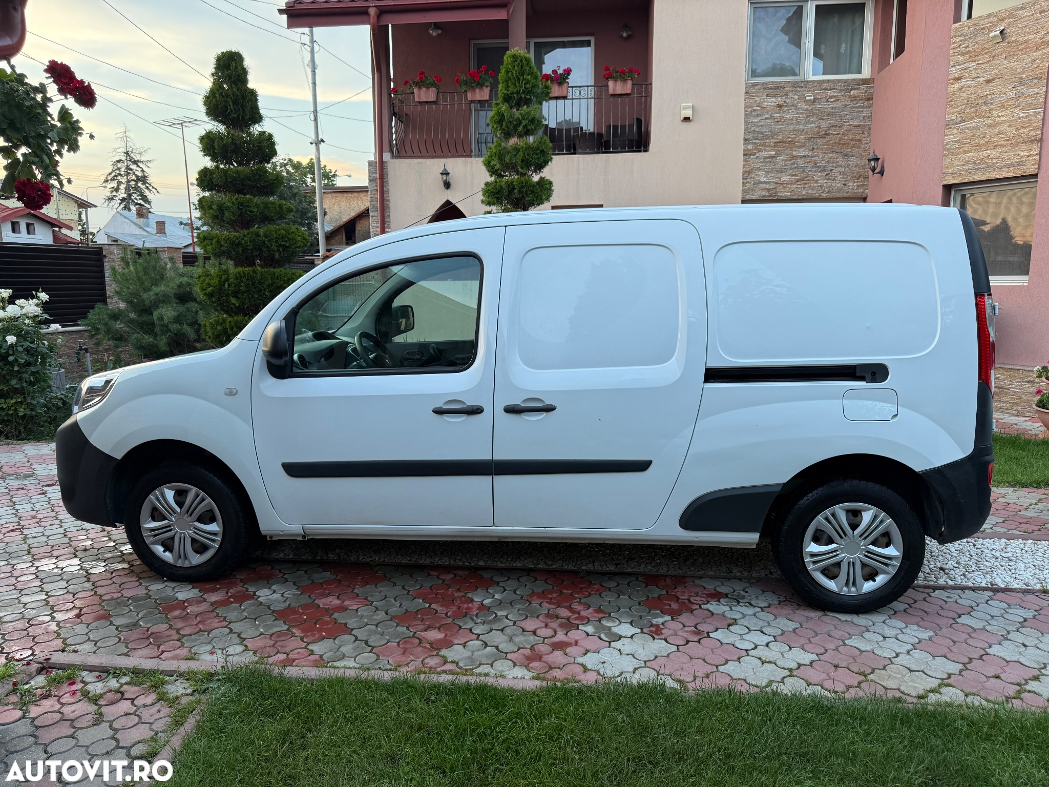 Volkswagen Caddy - 2