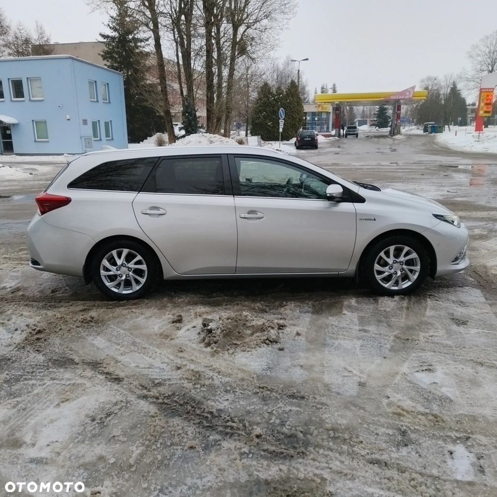 Toyota Auris Hybrid 135 Prestige - 12