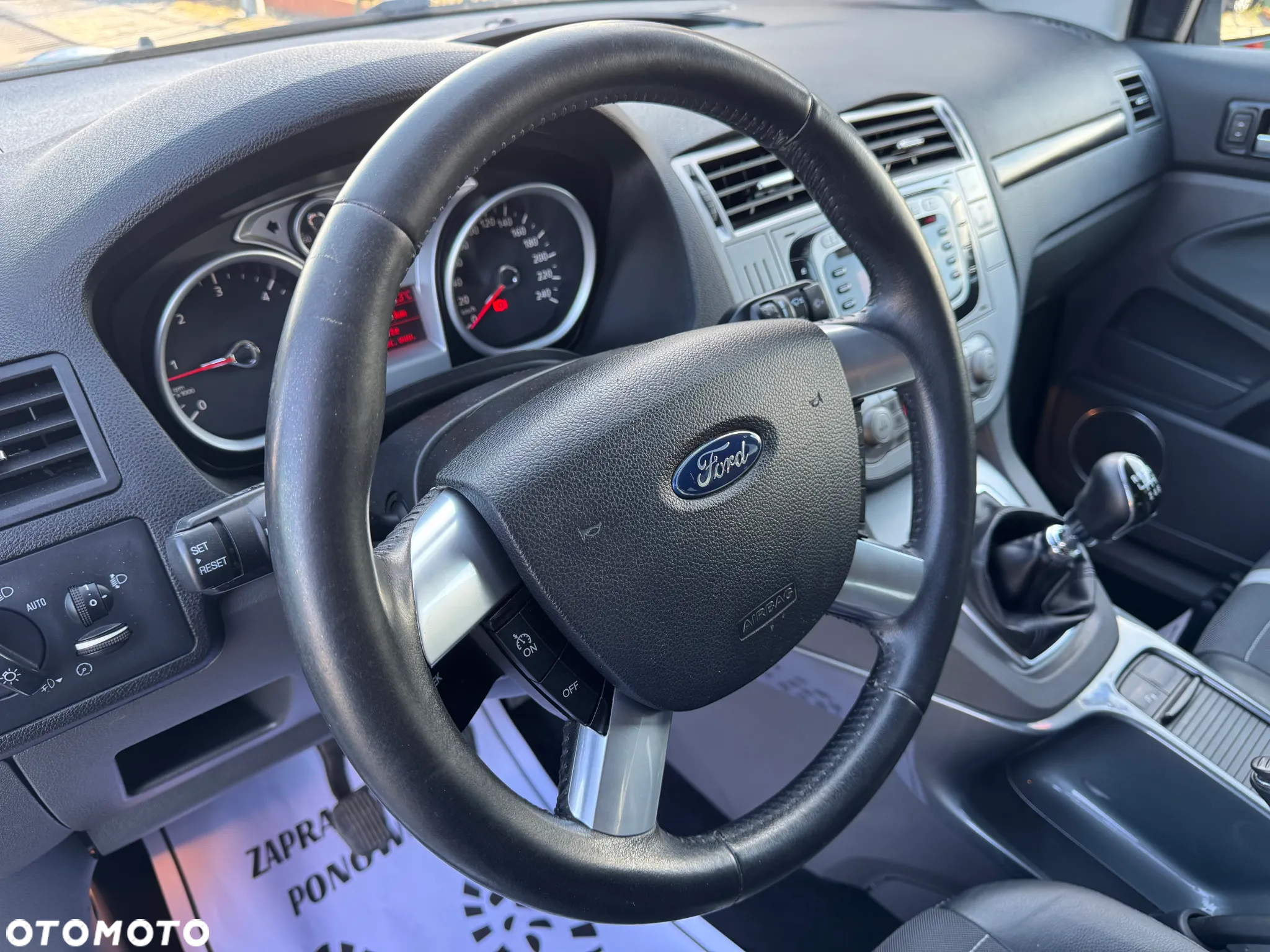 Ford Kuga 2.0 TDCi 2x4 Titanium - 21