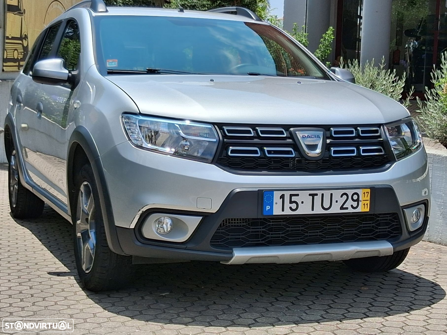 Dacia Logan MCV 1.5 dCi Stepway - 12