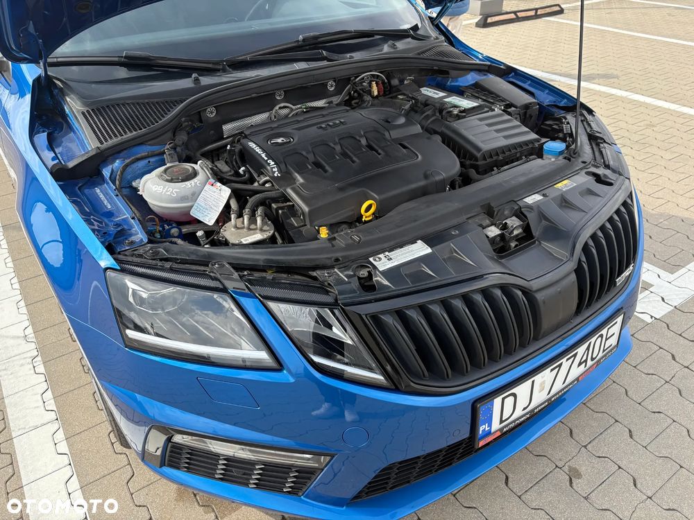 Skoda Octavia 2.0 TDI DSG RS - 27