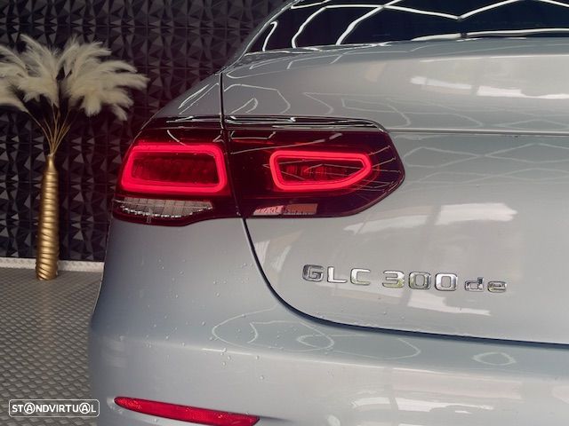 Mercedes-Benz GLC 300 de Coupe 4Matic 9G-TRONIC AMG Line Plus - 37