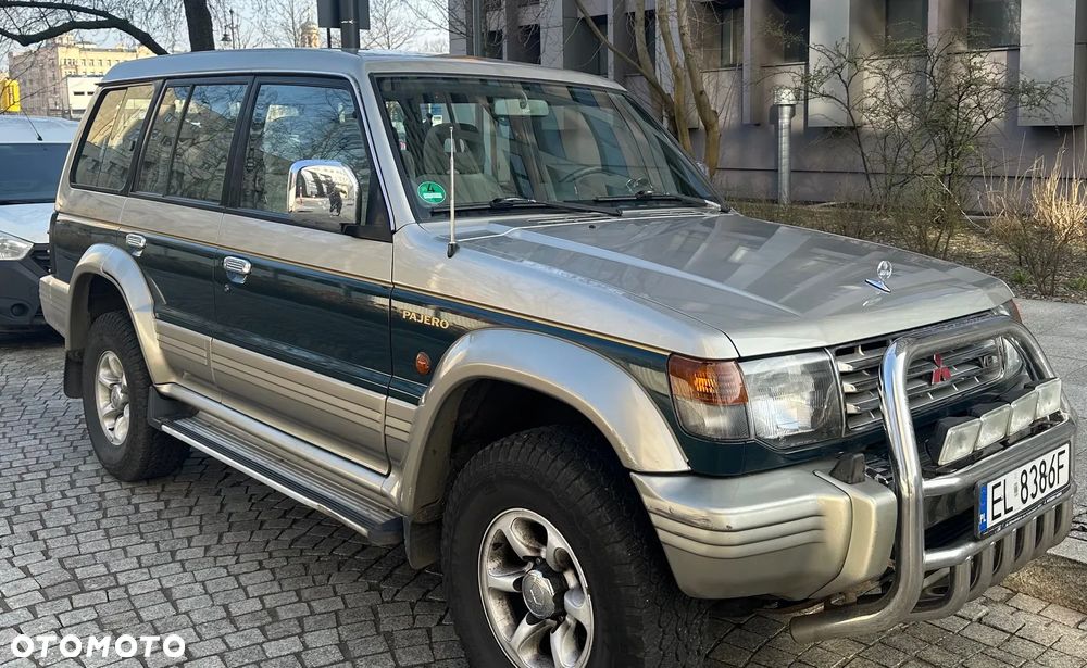 Mitsubishi Pajero - 1