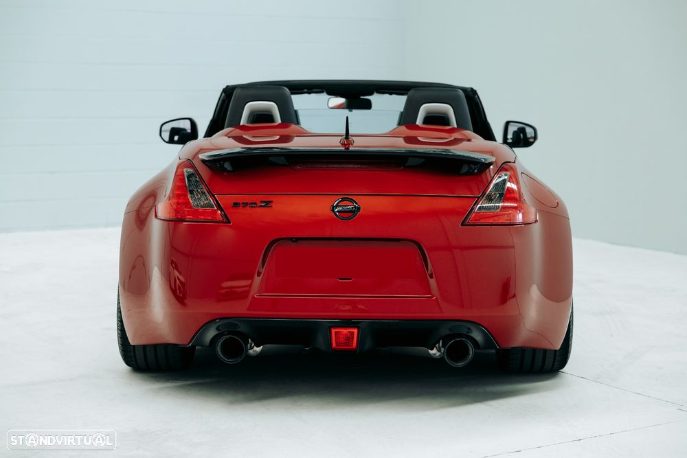 Nissan 370 Z - 8