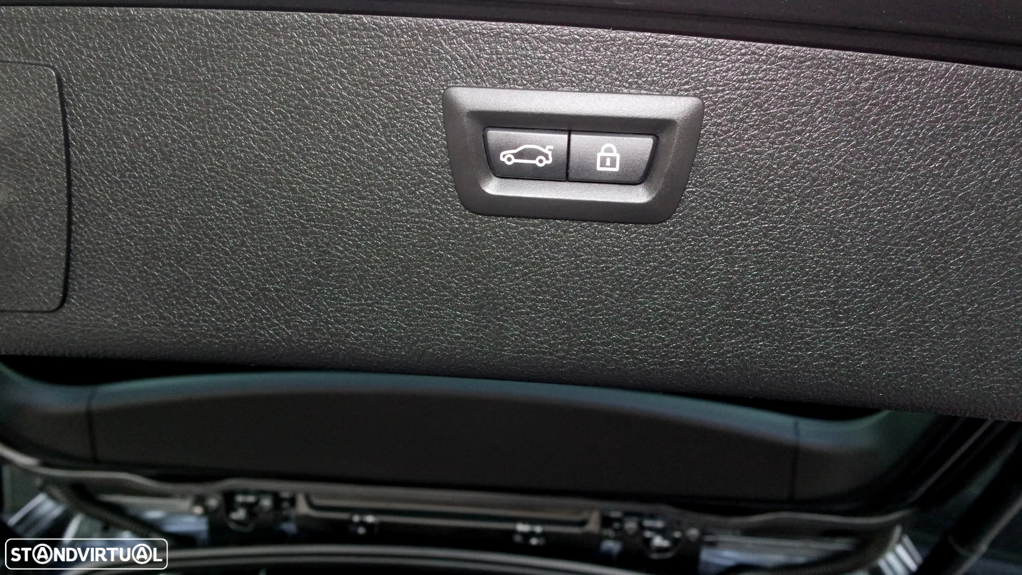 BMW 320 d Touring xDrive Pack M - 13