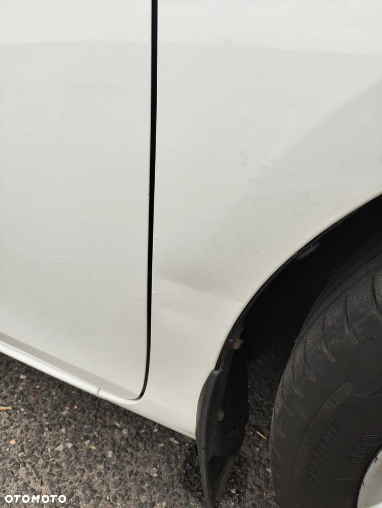 Toyota Auris - 16