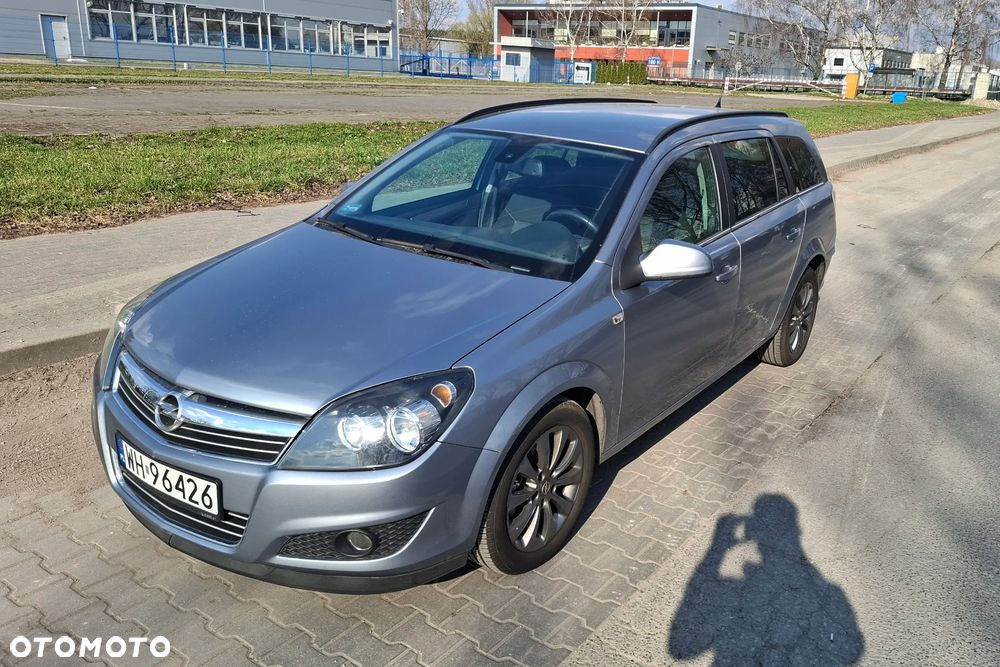 Opel Astra 1.6 Edition 111 Jahre - 1