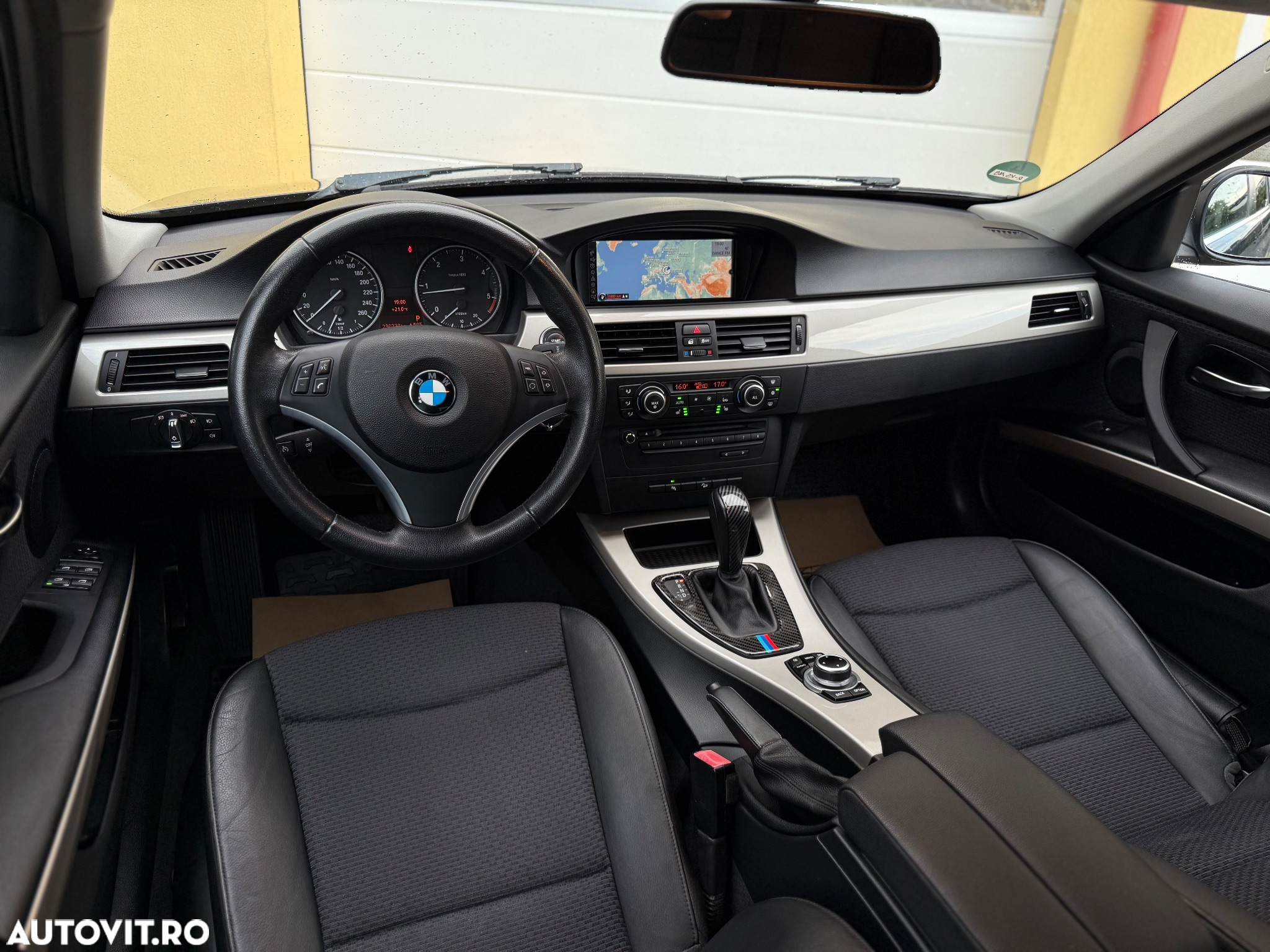 BMW Seria 3 320d Touring xDrive Aut. - 12