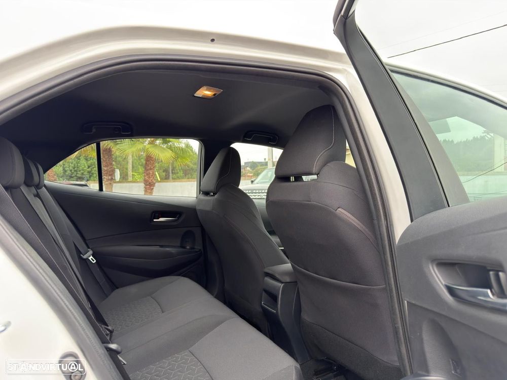 Toyota Corolla 1.8 Hybrid Comfort - 14