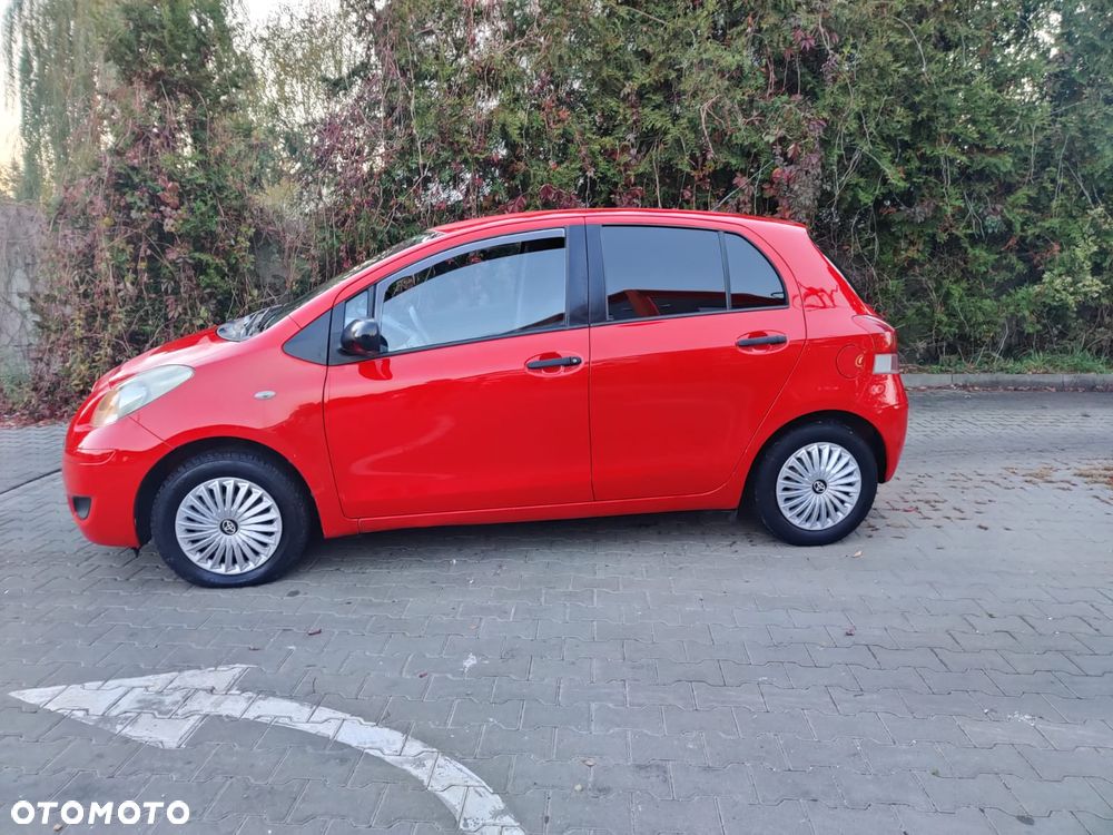 Toyota Yaris 1.0 Terra - 12