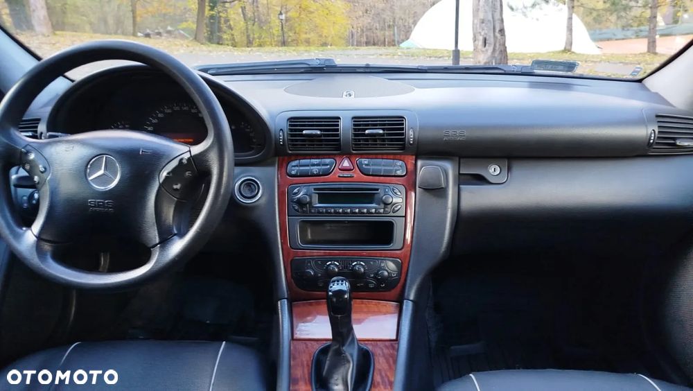 Mercedes-Benz Klasa C 220 T CDI Classic - 7