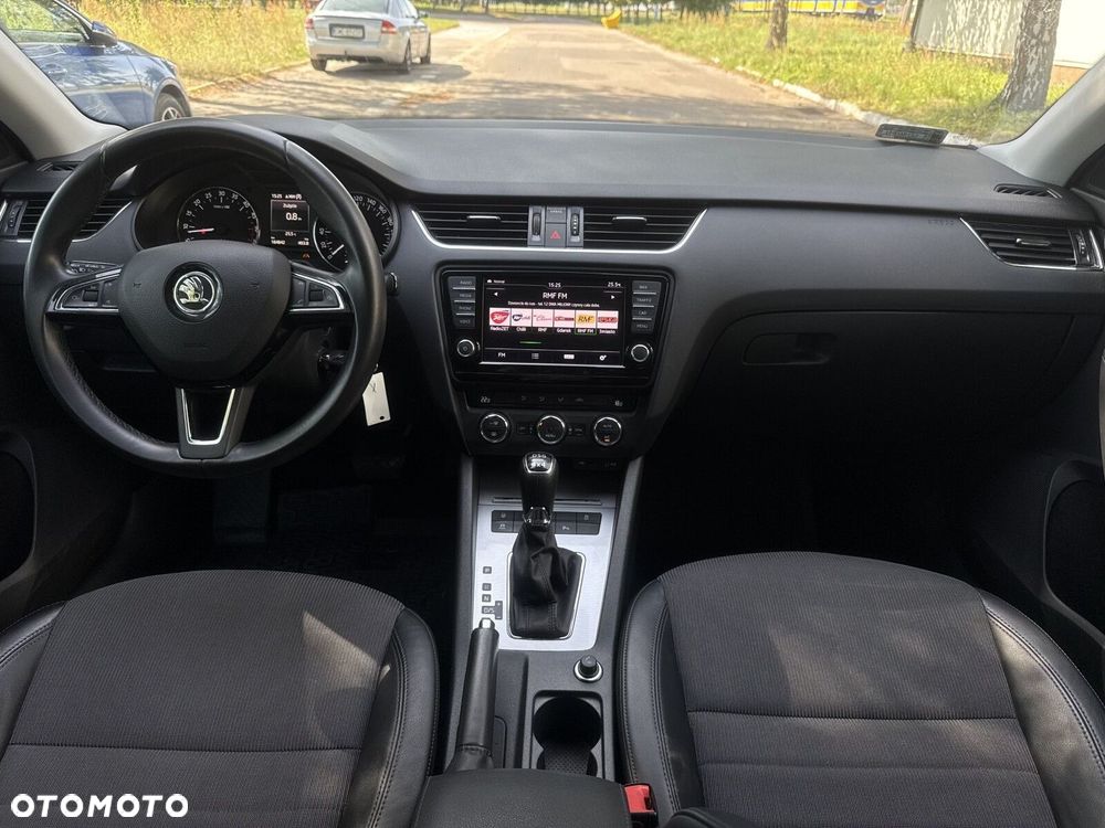 Skoda Octavia 2.0 TDI 4x4 Style DSG - 10