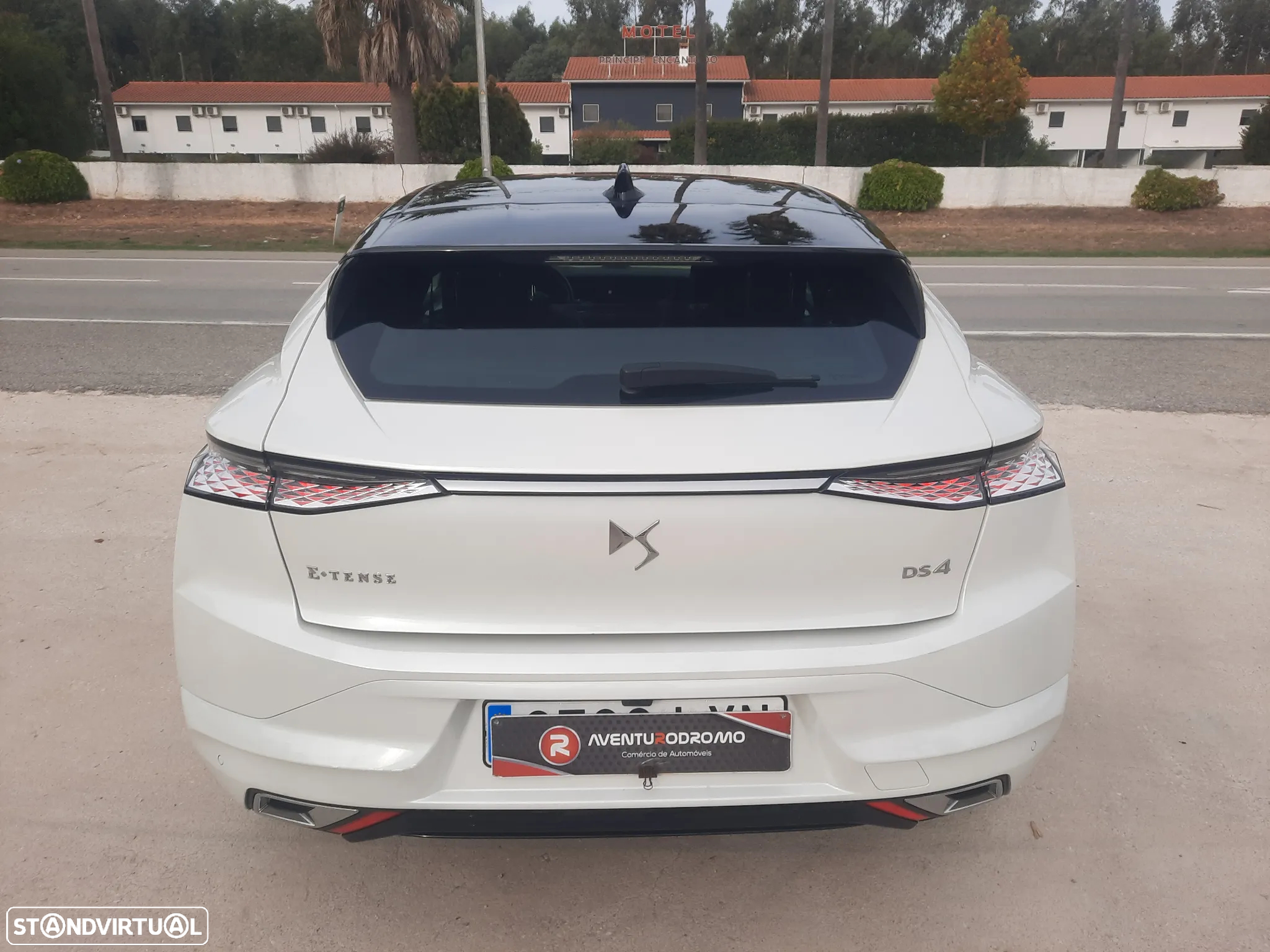 DS DS4 E-Tense Performance Line EAT8 - 15