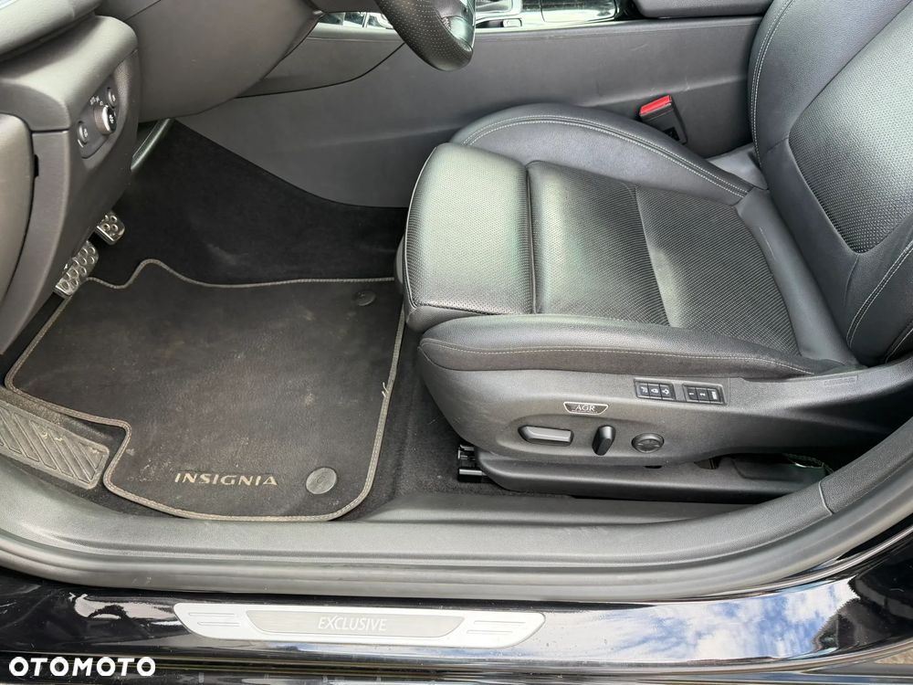 Opel Insignia CT 1.5 T Exclusive S&S - 16