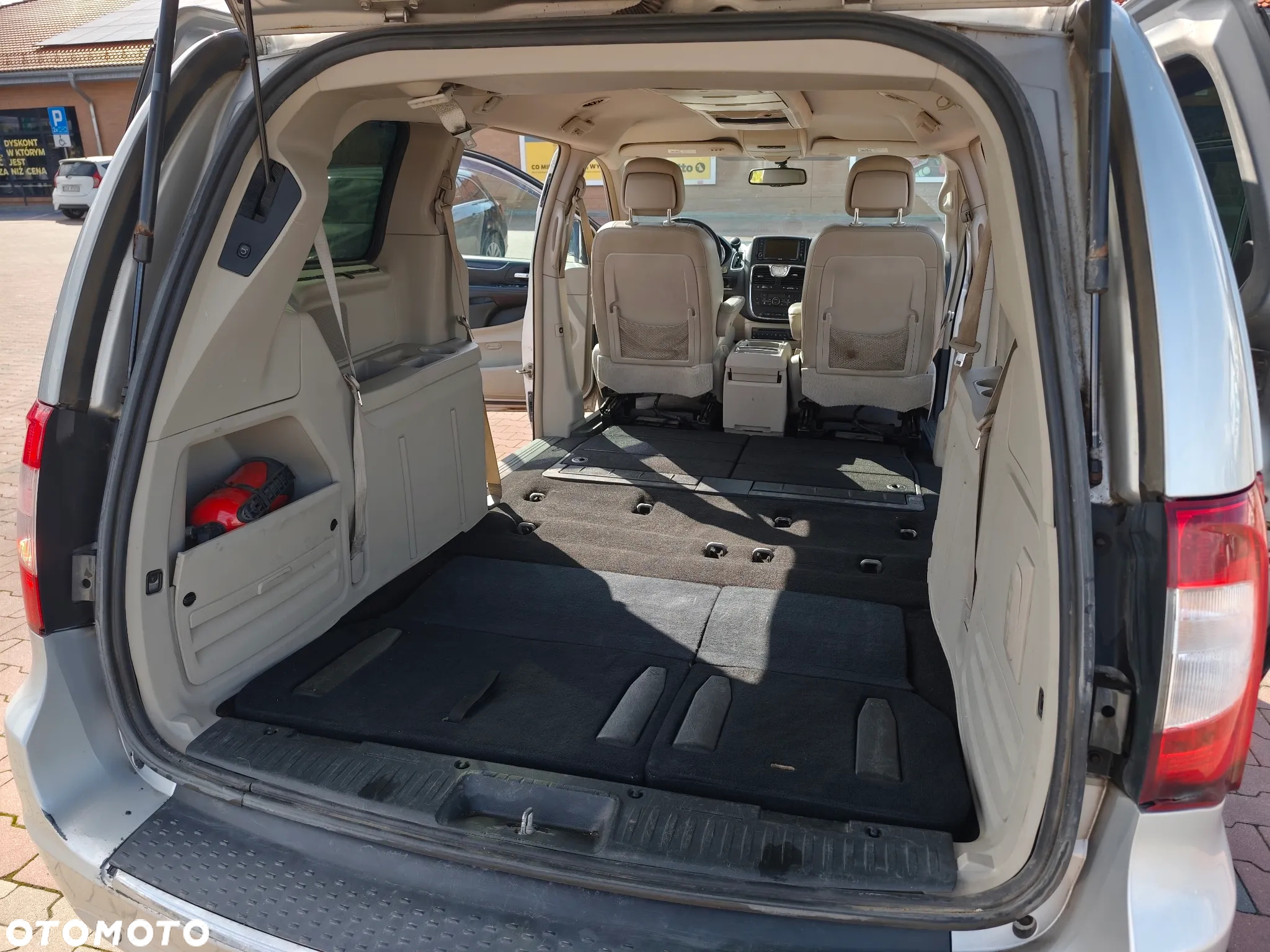 Chrysler Town & Country 3.6 Touring - 28