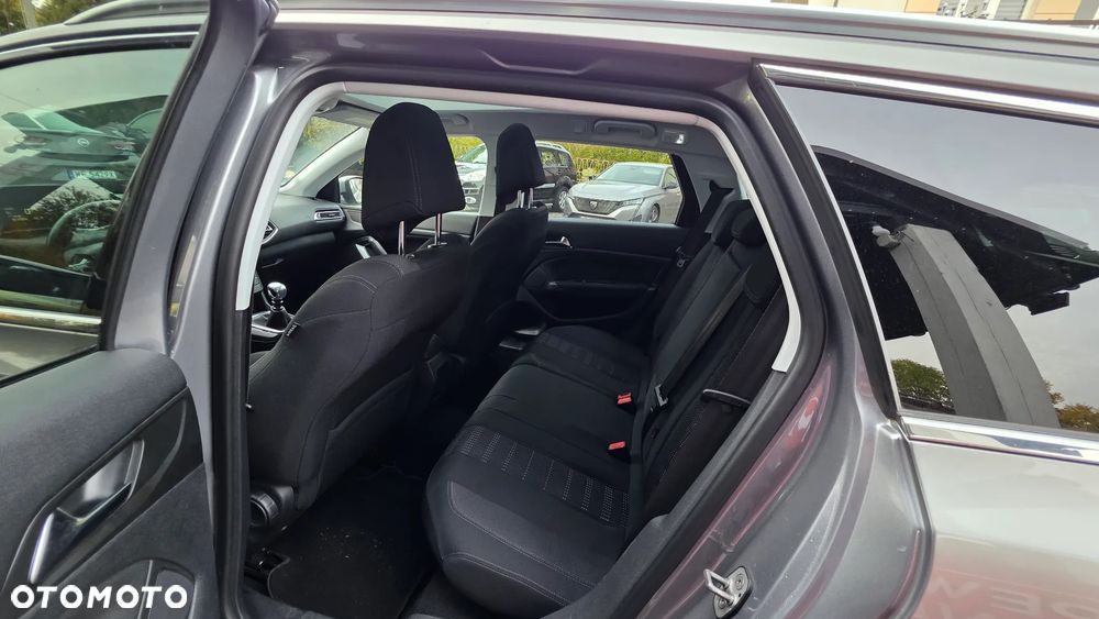 Peugeot 308 e-HDi 115 Stop & Start Allure - 8