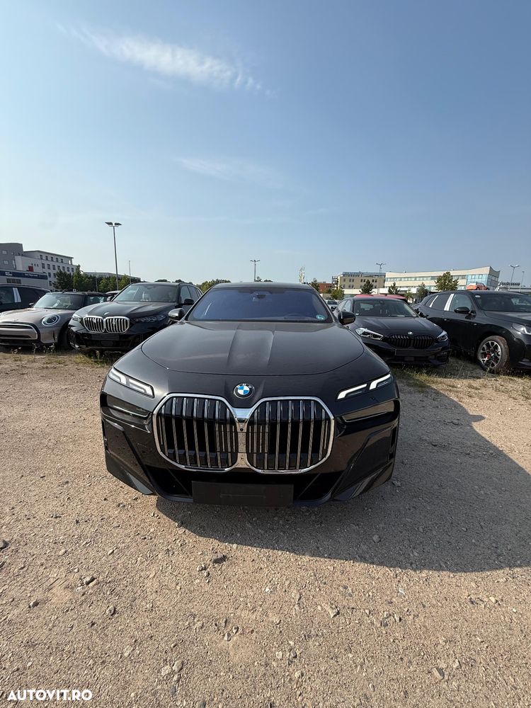 BMW Seria 7 740d xDrive MHEV - 15
