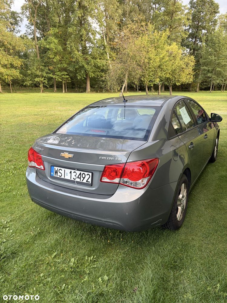 Chevrolet Cruze - 8