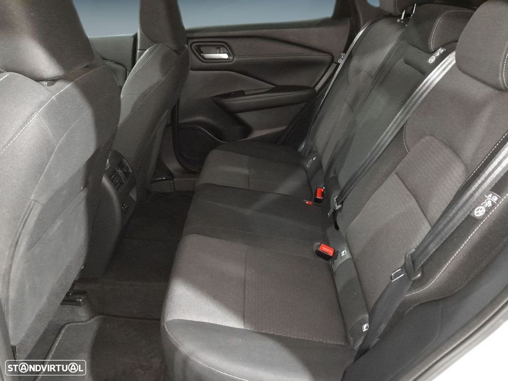 Nissan Qashqai 1.3 DIG-T N-Connecta LED+TT+SKY - 9