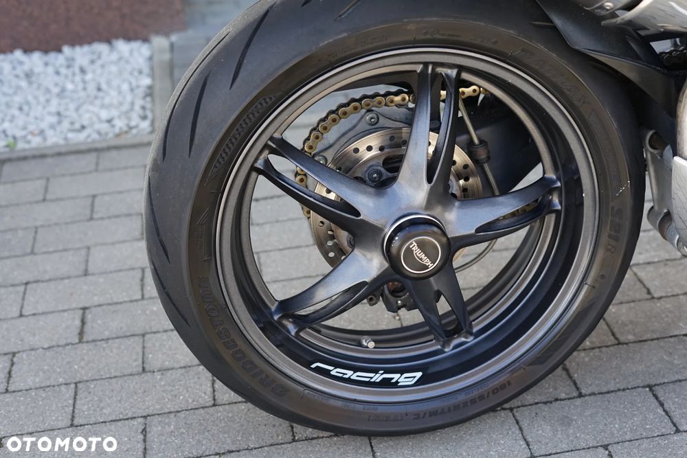 Triumph Speed Triple - 8