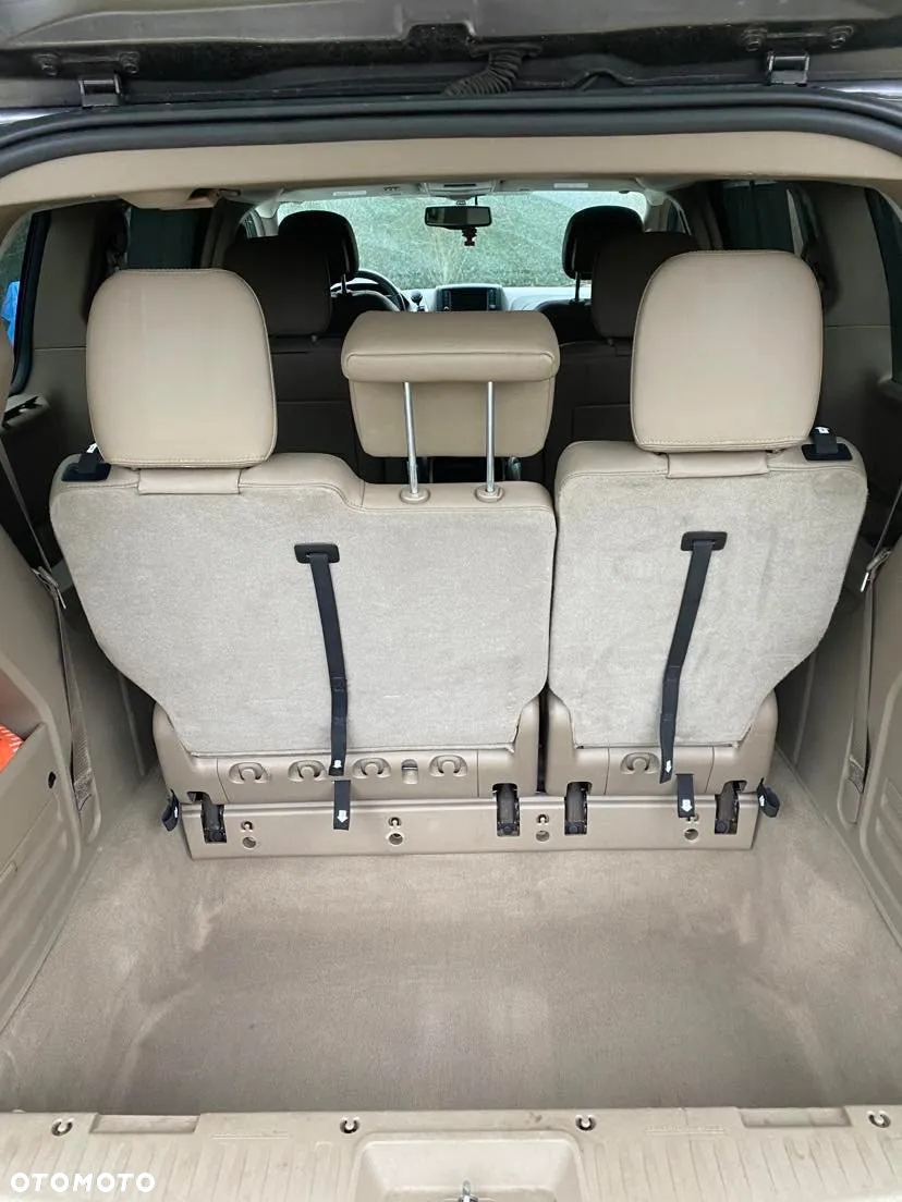Chrysler Town & Country 3.6 Touring - 13