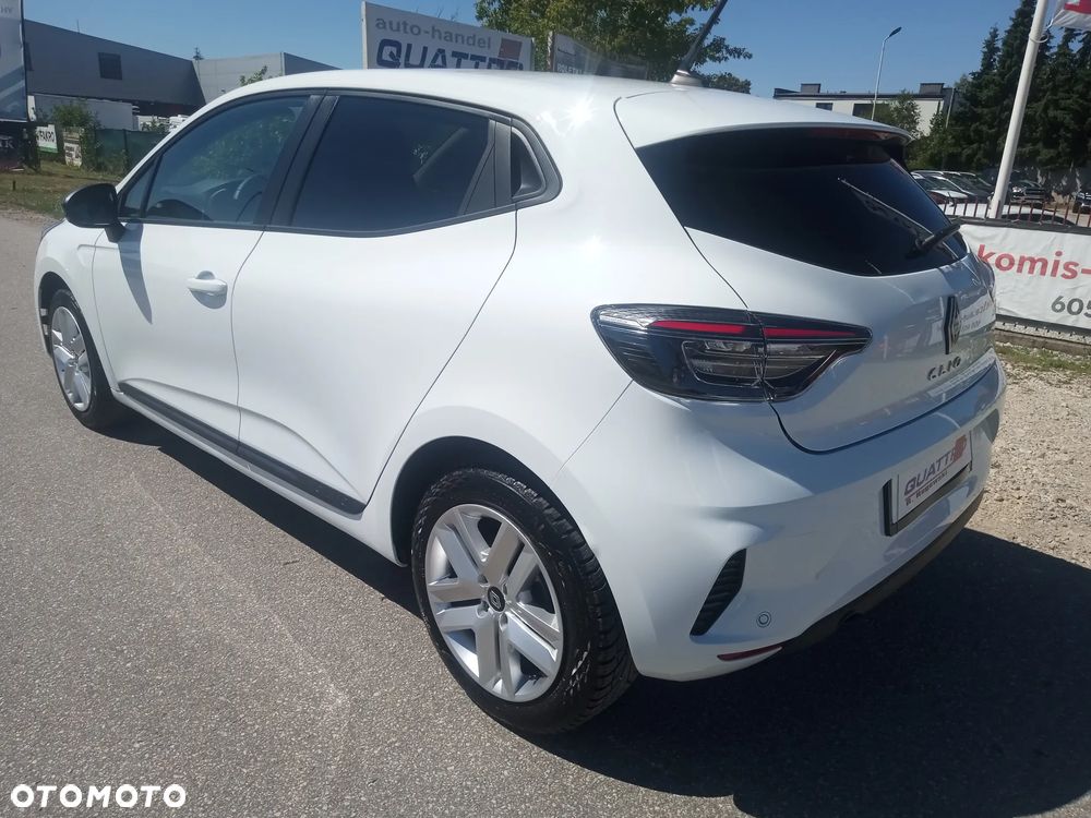 Renault Clio - 10